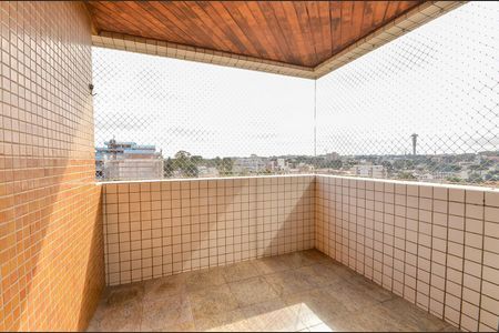 4_photo/94dce3e8e9.70b5310f9d8137bc-ATLAS-c93045bd-89f2-4e3c-82a0-85e8c84ece97.jpg de apartamento à venda com 4 quartos, 210m² em São Francisco, Curitiba