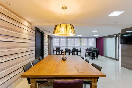 7_photo/94dce3e905.effed4e4f62d7f4b-ATLAS-c87a9bfc-b978-41e9-993b-5a38920e52cb.jpg de apartamento à venda com 1 quarto, 65m² em Bigorrilho, Curitiba