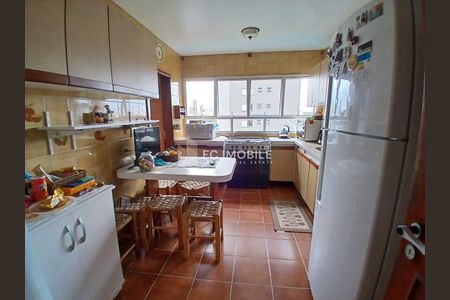 12_photo/94dce3e917.7afcace885c8310e-ATLAS-fa59f3bc-a121-49c4-ab8e-64ea28bbb049.jpg de apartamento à venda com 5 quartos, 140m² em Bigorrilho, Curitiba