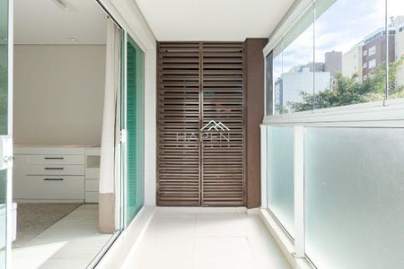 1_photo/94dce3e955.6a889a3e7473f11a-ATLAS-d4e53d1f-52e7-4e07-ad34-45860956a6e9.jpg de apartamento à venda com 1 quarto, 56m² em Bigorrilho, Curitiba