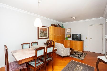 4_photo/94dce3e96b.cfb282a0a0316224-ATLAS-bd54751a-08cc-4bc3-862e-ebefbd7bfee0.jpg de apartamento à venda com 3 quartos, 160m² em Bigorrilho, Curitiba