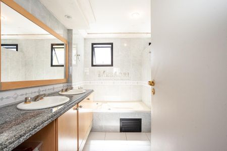 7_photo/94dce3e96b.cfb282a0a0316224-ATLAS-d22d644f-e8b0-4136-b924-084b71d9037f.jpg de apartamento à venda com 3 quartos, 160m² em Bigorrilho, Curitiba