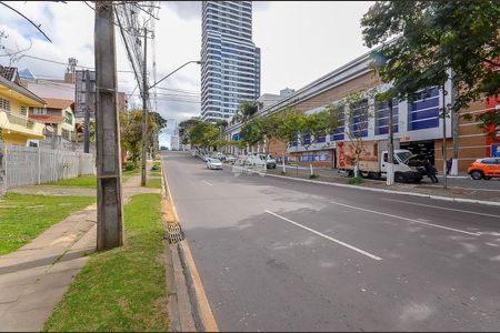 6_photo/94dce3e98d.84840c4a639ecf1c-ATLAS-a3d84ee0-6718-4fc3-bbdc-c11efc8365e1.jpg de apartamento à venda com 2 quartos, 57m² em Campina do Siqueira, Curitiba