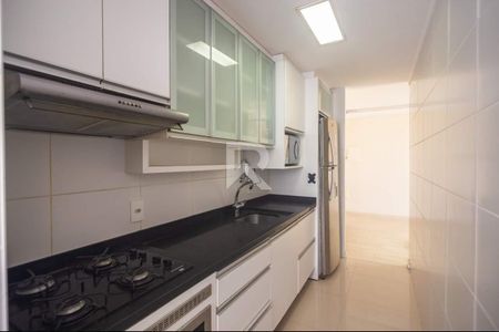 12_photo/94dce3e9b3.67ac493cdbdc554c-ATLAS-1c5b9bd8-7b95-4d2a-9001-68660a4ede8e.jpg de apartamento à venda com 3 quartos, 87m² em Bigorrilho, Curitiba