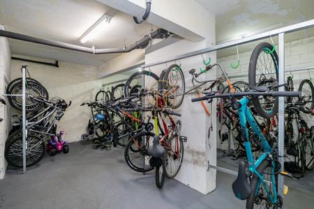 7_photo/94dce3e9b3.c830c55474d182ef-ATLAS-2c7be9b4-1b8c-414e-bd2d-10605bb62304.jpg de apartamento para alugar com 2 quartos, 71m² em Bigorrilho, Curitiba