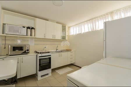 27_photo/94dce3e9cd.5e665bdf6f52b39f-ATLAS-67326cec-e85e-4791-a7c8-2b78739b4580.jpg de apartamento à venda com 2 quartos, 48m² em Champagnat, Curitiba