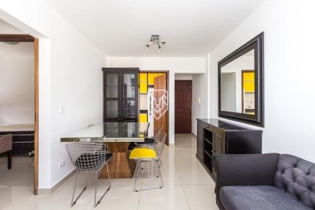 7_photo/94dce3e9cd.6fc69dc96ef1e51b-ATLAS-91bb8022-07fd-420c-bf8a-10b1d60e6536.jpg de apartamento à venda com 2 quartos, 42m² em Champagnat, Curitiba