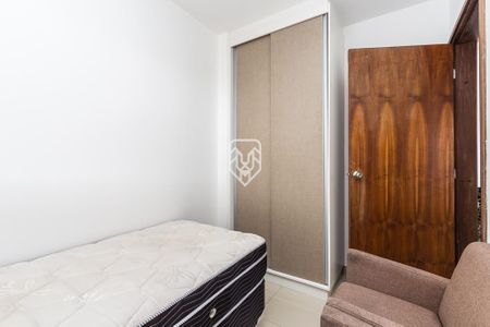 12_photo/94dce3e9cd.b1448e0ac68c351f-ATLAS-b6d2f42e-15d2-4259-928f-6edf3181d3b8.jpg de apartamento para alugar com 2 quartos, 51m² em Champagnat, Curitiba