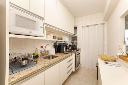 11_photo/94dce3ea07.d45ec15350006a5e-ATLAS-2aa3af4f-c57d-47b6-ba15-7ac0c1a4b690.jpg de apartamento à venda com 3 quartos, 70m² em Campina do Siqueira, Curitiba