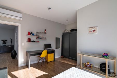 7_photo/94dce3eabd.5e2511c6536d59b0-ATLAS-9e7d41ee-da01-41f5-941f-f4fb0e4f3ed6.jpg de casa à venda com 3 quartos, 313m² em Campina do Siqueira, Curitiba