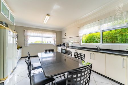 9_photo/94dce3eae1.7a69ff73eb43ff8d-ATLAS-72df58de-6231-4272-b1c5-274338841c4e.jpg de casa à venda com 4 quartos, 341m² em Campina do Siqueira, Curitiba