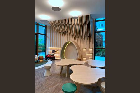 9_photo/94dce3eb5b.e6e1c947b02cf8fb-ATLAS-5a23c3ee-3b0b-43ae-b451-af48f1ba512e.jpg de apartamento à venda com 4 quartos, 264m² em Bigorrilho, Curitiba