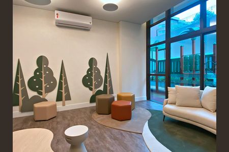 2_photo/94dce3eb5b.e6e1c947b02cf8fb-ATLAS-dbd2f5b9-d283-444d-a1e0-482452278d8d.jpg de apartamento à venda com 4 quartos, 264m² em Bigorrilho, Curitiba