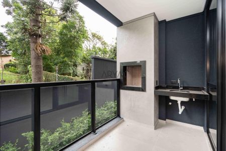 7_photo/94dce3eb89.beac71222b86f02a-ATLAS-8f8cf09a-754f-46ec-b75a-bcc60936c918.jpg de apartamento à venda com 2 quartos, 97m² em Bigorrilho, Curitiba