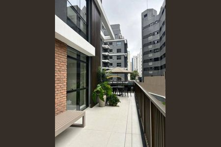 3_photo/94dce3eb95.df689dbc3ce407a0-ATLAS-0baf7fbf-8bb0-4f96-88b1-2975ef534461.jpg de apartamento à venda com 3 quartos, 179m² em Bigorrilho, Curitiba