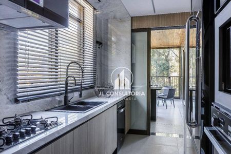 9_photo/94dce3eb95.fc8dfe19db84a7f9-ATLAS-78cce444-4295-4959-b7ce-7da6bbbfbd66.jpg de apartamento à venda com 4 quartos, 331m² em Bigorrilho, Curitiba