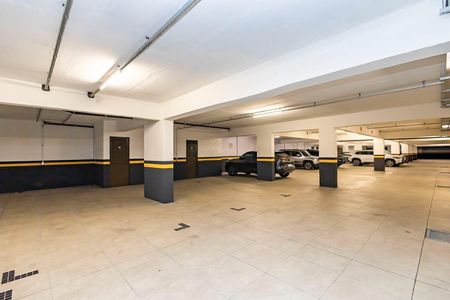 32_photo/94dce3ebb9.ef91d7e7e508d22f-ATLAS-e45286ab-392f-412d-8c55-a3d8aa6a761b.jpg de apartamento à venda com 3 quartos, 131m² em Bigorrilho, Curitiba