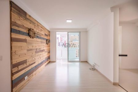 8_photo/94dce3ebd5.66e8937738ab98e1-ATLAS-dfa26081-9ef8-4206-b20b-5fce0f7a3d6d.jpg de apartamento à venda com 3 quartos, 95m² em Bigorrilho, Curitiba