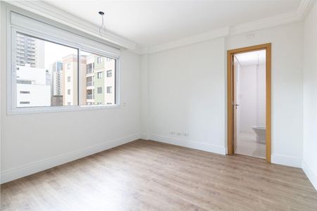 5_photo/94dce3ebd5.6d6d261e22f63fe7-ATLAS-3c3e9c81-9f9d-44c6-a826-7a6ed70bfc38.jpg de apartamento à venda com 3 quartos, 95m² em Bigorrilho, Curitiba