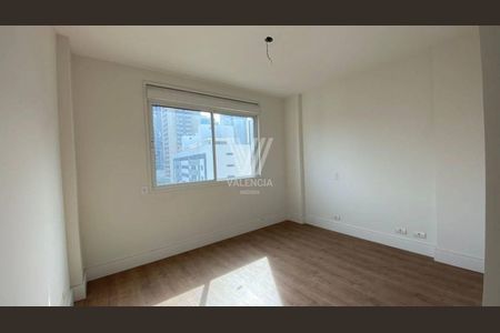 8_photo/94dce3ebd5.8f15731f27a88613-ATLAS-386d7def-e080-4145-a585-b175fe0f9aa2.jpg de apartamento à venda com 3 quartos, 95m² em Bigorrilho, Curitiba