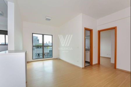 2_photo/94dce3ebe7.0ea7ec3ef3104754-ATLAS-8de38bd7-368c-48a2-84ad-c602310b30d6.jpg de apartamento à venda com 1 quarto, 47m² em São Francisco, Curitiba