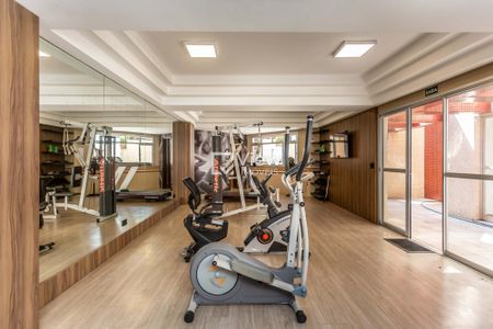 5_photo/94dce3ec0b.bd8f5cf949adc756-ATLAS-1f6e9438-75d2-4d84-b56b-0a5d926aa2f3.jpg de apartamento à venda com 4 quartos, 135m² em Bigorrilho, Curitiba