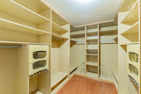 23_photo/94dce3ec2d.180484012494de54-ATLAS-0af40239-0939-428e-bb06-2bc7d1f6f9fc.jpg de apartamento para alugar com 5 quartos, 334m² em São Francisco, Curitiba