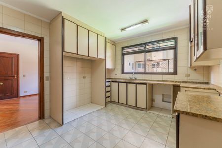 8_photo/94dce3ec2d.180484012494de54-ATLAS-af5a69b4-9e66-4a0c-a986-a90262b23027.jpg de apartamento para alugar com 5 quartos, 334m² em São Francisco, Curitiba