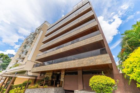 31_photo/94dce3ec2d.180484012494de54-ATLAS-f4faf373-ef9e-47f3-913c-e4551a2bff3f.jpg de apartamento para alugar com 5 quartos, 334m² em São Francisco, Curitiba