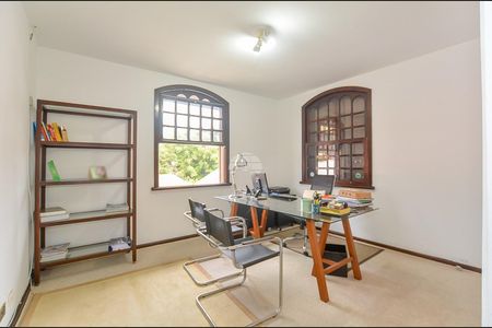 13_photo/94dce3ec9f.ead0744c2329e0c8-ATLAS-03175d2e-869a-4a4f-90ef-3859b3e8c466.jpg de casa à venda com 6 quartos, 210m² em Bigorrilho, Curitiba