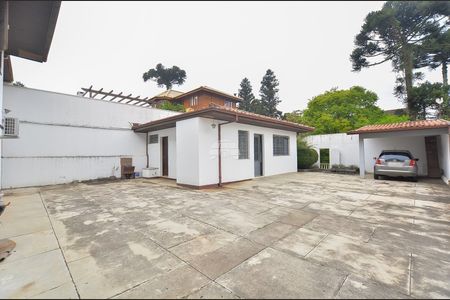 2_photo/94dce3ec9f.ead0744c2329e0c8-ATLAS-d2469fd4-3d09-4c19-a68f-076e01f8c0b1.jpg de casa à venda com 6 quartos, 210m² em Bigorrilho, Curitiba