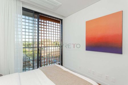 2_photo/94dce3ecf9.bcf018544e1b64bf-ATLAS-1b6a17c9-85f2-471f-b5f2-85726c9a0f50.jpg de apartamento à venda com 2 quartos, 130m² em Bigorrilho, Curitiba