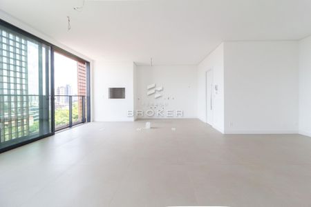 11_photo/94dce3ecff.aa05add115701cf8-ATLAS-520bd387-e749-4893-9e69-e762ba2dc560.jpg de apartamento à venda com 2 quartos, 131m² em Bigorrilho, Curitiba