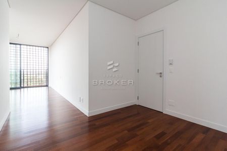 5_photo/94dce3ecff.aa05add115701cf8-ATLAS-7baeedcb-2ac1-4a3a-b05e-588d8b4f808d.jpg de apartamento à venda com 2 quartos, 131m² em Bigorrilho, Curitiba