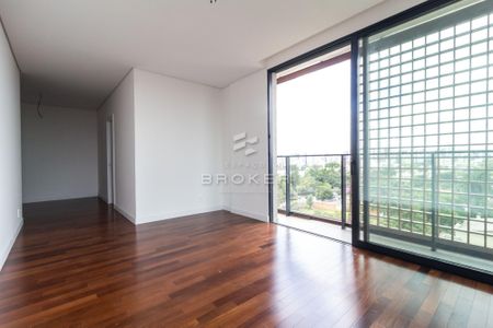 11_photo/94dce3ecff.aa05add115701cf8-ATLAS-ffd43b19-0d93-4d32-823c-8e8ab21dc3bc.jpg de apartamento à venda com 2 quartos, 131m² em Bigorrilho, Curitiba