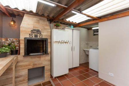 12_photo/94dce3edb7.ba3e4f1a03d92c8a-ATLAS-c17a2a30-d360-4484-b4be-c674a99ae370.jpg de casa à venda com 3 quartos, 195m² em Bigorrilho, Curitiba