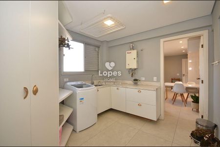 24_photo/94dce3ee45.4c81b0e43f9549c0-ATLAS-fd2ae8f5-0828-4f5e-9dc5-fabde7ddeb76.jpg de apartamento à venda com 4 quartos, 167m² em Bigorrilho, Curitiba