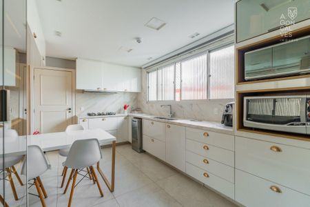 3_photo/94dce3ee45.925519a2f2fda1f9-ATLAS-da69f247-2390-4fd4-9230-ea550405b022.jpg de apartamento à venda com 3 quartos, 167m² em Bigorrilho, Curitiba