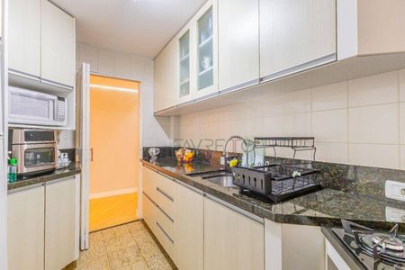 5_photo/94dce3ee47.b79b1587155bb5c5-ATLAS-6c9761ed-aabc-41bb-b4c6-db6a3e7abc1e.jpg de apartamento para alugar com 3 quartos, 108m² em Bigorrilho, Curitiba