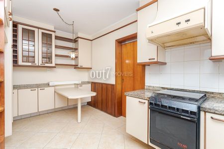 6_photo/94dce3ee51.43db5fed43082da5-ATLAS-18afcef3-7a02-4108-8c12-e5fbe5fe9a75.jpg de apartamento à venda com 4 quartos, 226m² em Bigorrilho, Curitiba