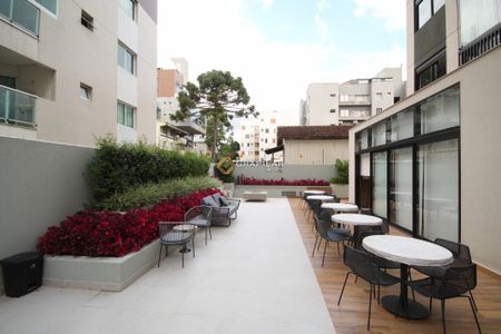 40_photo/94dce3ee6b.34f8ad868b32f7b4-ATLAS-b2ebdac5-1db2-49b0-aca1-ad01e5abc66f.jpg de apartamento à venda com 3 quartos, 144m² em Bigorrilho, Curitiba