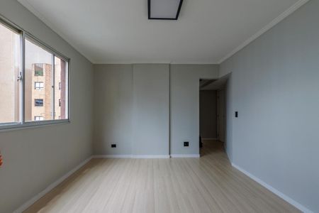 3_photo/94dce3eecb.7feb8c7b8b479cb0-ATLAS-d95cec82-8ed5-45df-b490-f2e84cf8eab1.jpg de apartamento à venda com 1 quarto, 40m² em Bigorrilho, Curitiba