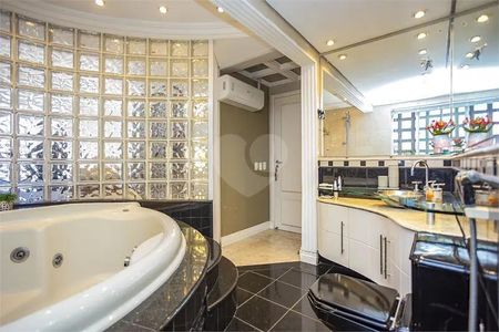 8_photo/94dce3eecf.2a2a0809f48498fb-ATLAS-49bf962e-a96d-4f83-affb-3b0659996465.jpg de apartamento à venda com 2 quartos, 85m² em Bigorrilho, Curitiba