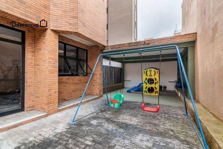 27_photo/94dce3eecf.2a2a0809f48498fb-ATLAS-cb2240ca-b396-4bd2-a3cf-76da83cddc92.jpg de apartamento à venda com 3 quartos, 130m² em Bigorrilho, Curitiba