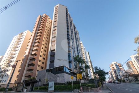 3_photo/94dce3eef5.ccfee957a0edc138-ATLAS-0b9ec2f2-e585-4b3f-b6f6-f7ac138270e3.jpg de apartamento à venda com 4 quartos, 167m² em Bigorrilho, Curitiba