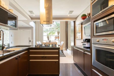 5_photo/94dce3ef3f.d05a2d10473c09ea-ATLAS-ed705a95-3dcd-4f68-ba4c-0080d063ae03.jpg de casa à venda com 3 quartos, 182m² em Bigorrilho, Curitiba