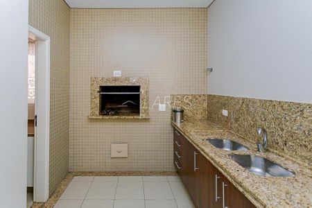 32_photo/94dce3efa1.758b6e1955474fb9-ATLAS-c2a1fa72-e24b-4a9d-afe5-3697945c8bff.jpg de apartamento à venda com 3 quartos, 176m² em São Francisco, Curitiba