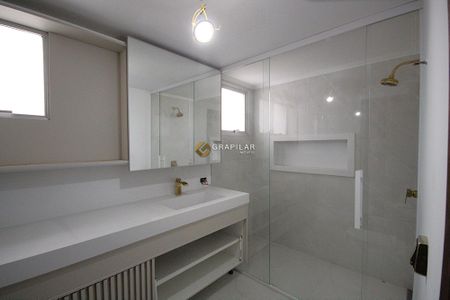 27_photo/94dce3efb9.f56461cdeec88b0f-ATLAS-126739a6-6ac7-4b76-a7a8-7238217f9673.jpg de apartamento à venda com 4 quartos, 282m² em Bigorrilho, Curitiba