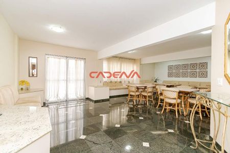 8_photo/94dce3efd9.cd9825838d209f48-ATLAS-e2d329a4-2e32-4aed-8be1-aa4db254a3f6.jpg de apartamento à venda com 2 quartos, 75m² em Bigorrilho, Curitiba