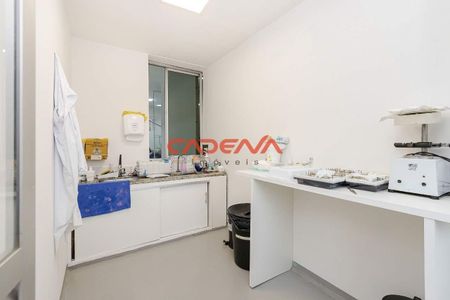 4_photo/94dce3f059.54b8780a509023fd-ATLAS-2710b1a5-1a68-4e3c-8419-af6cd24e9cde.jpg de casa à venda com 5 quartos, 373m² em Mercês, Curitiba